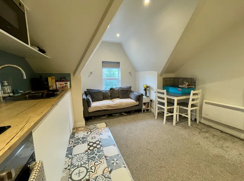 Stunning 1 Bed Flat// AUG 2026 - Image 2